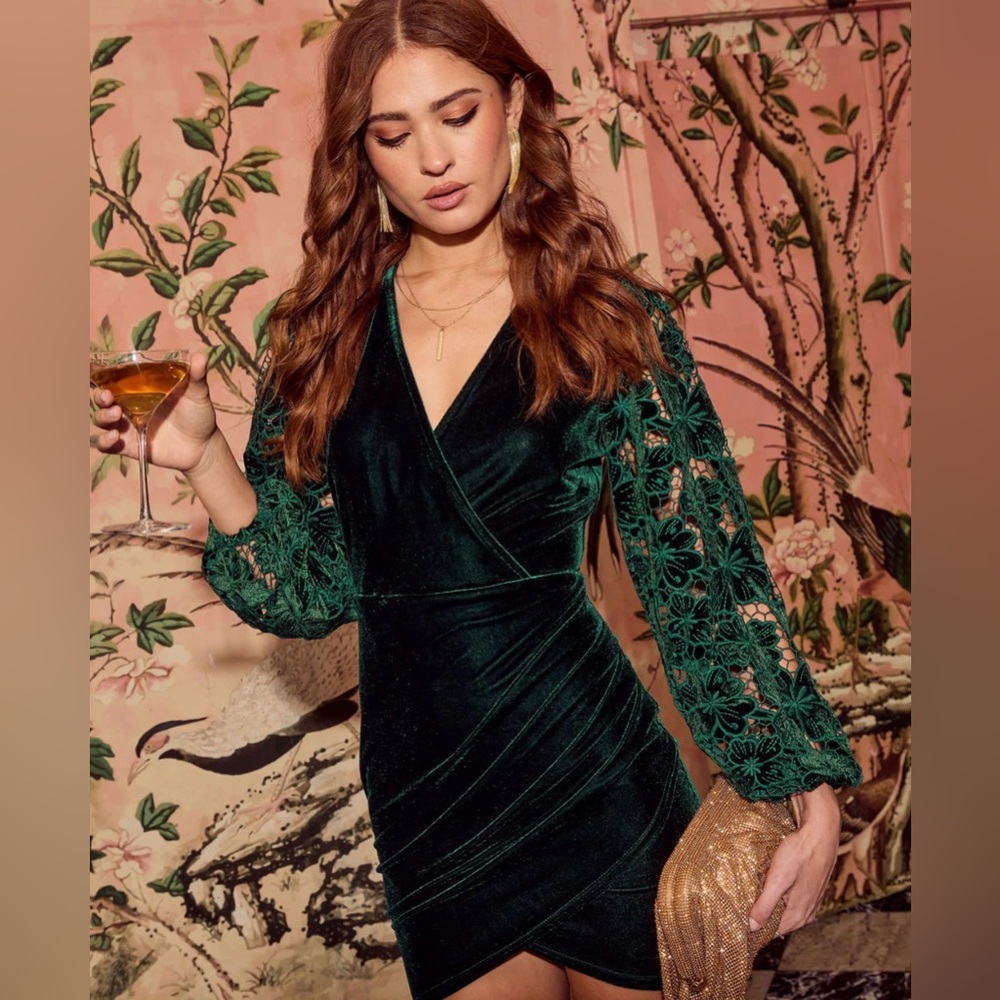 Flattering VICI green velvet dress dress